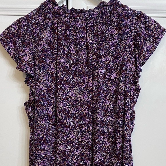 Gap Size Medium Short Ruffled Sleeves Purple and Pink Elastic Neckline Flares - Picture 7 of 8
